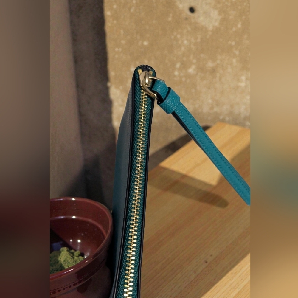 Coach Corner Zip Wristlet Teal (NWT) - Picture 5 of 9